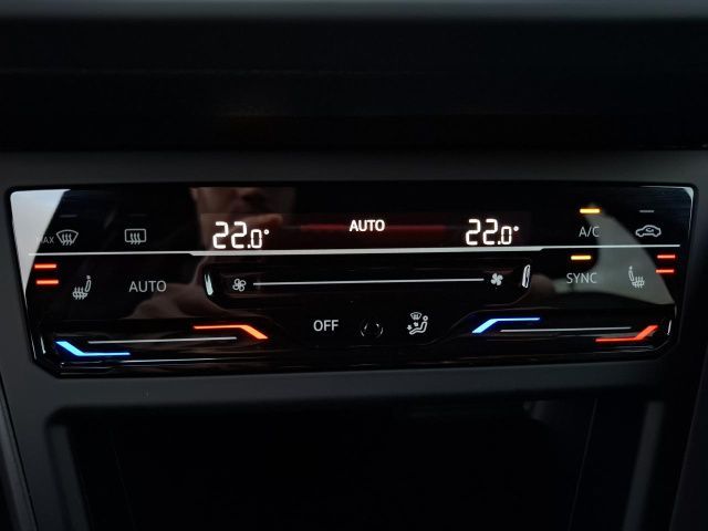 POLO 1.0 TSI R-LINE IQ.LIGHT+CAM+SHZ+DAB+PDC
