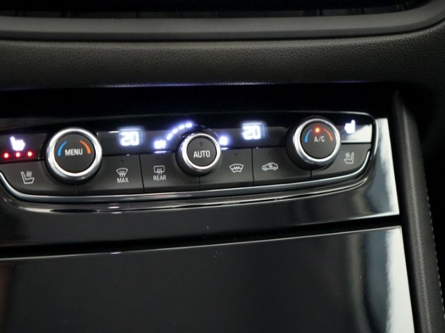 Grandland ULTIMATE PHEV 4X4 AT+LED MATRIX+NAVI+3
