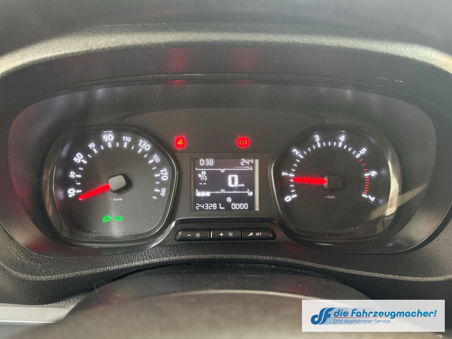 Fahrzeugabbildung Citroën Jumpy Kasten Profi XS 1.6 BlueHDi 115 FAP *EXPOR