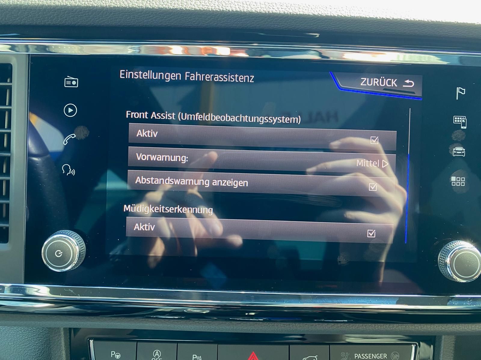 Fahrzeugabbildung SEAT Ateca 1.5 TSI FR APP+ACC+RFK+AHK+NAVI+SITZHEIZ
