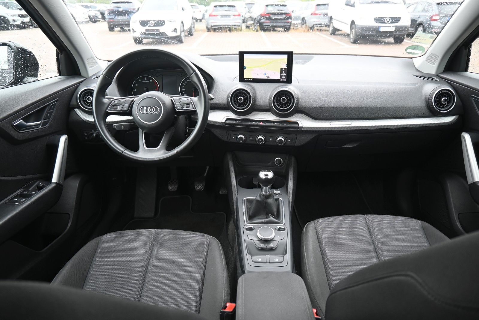 Fahrzeugabbildung Audi Q2 30 1.0 TFSI PDC*RFK*SHZG*LED*Allwetter*