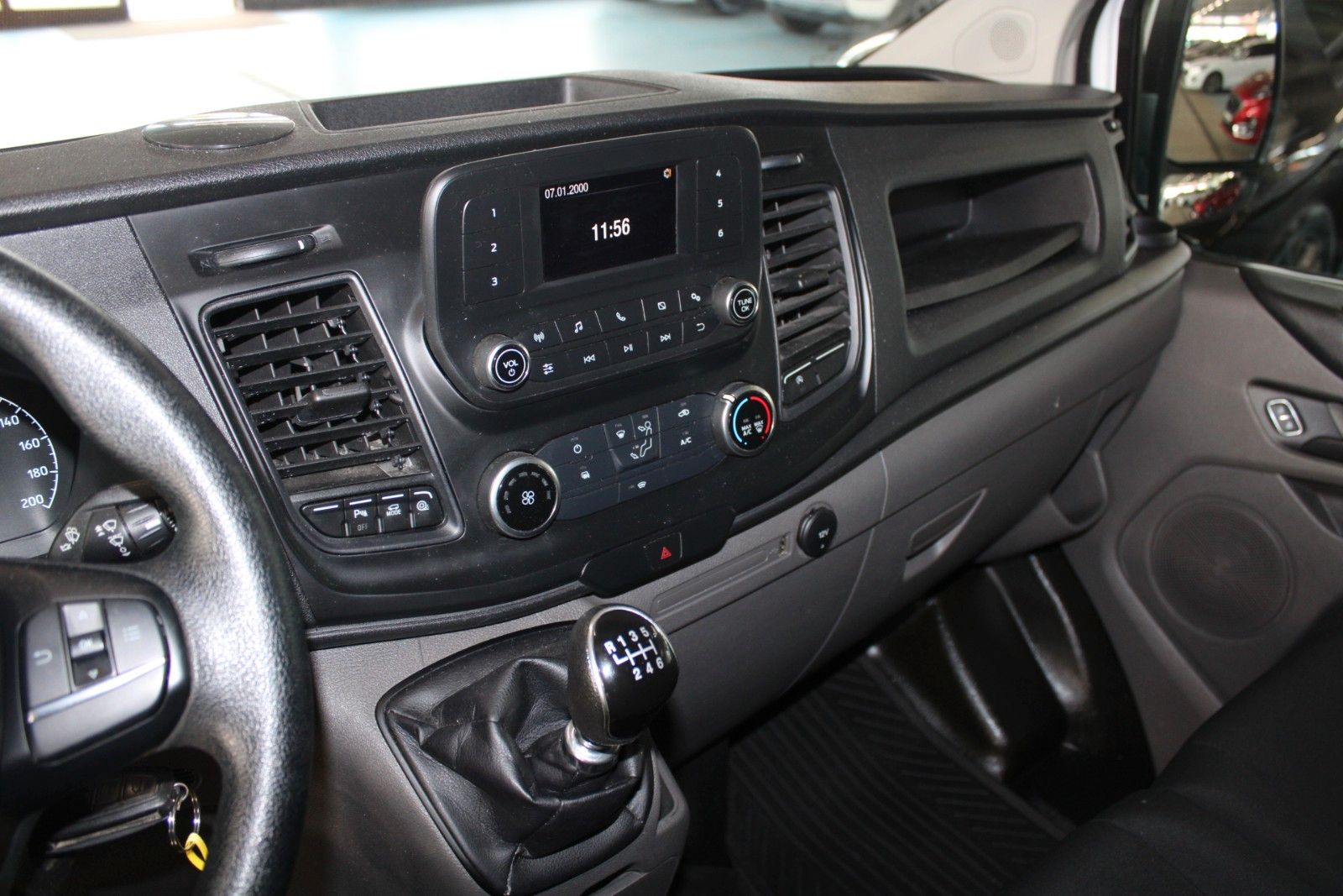 Fahrzeugabbildung Ford Transit Custom L1 Kasten KLIMA PDC FSH 1.Hand
