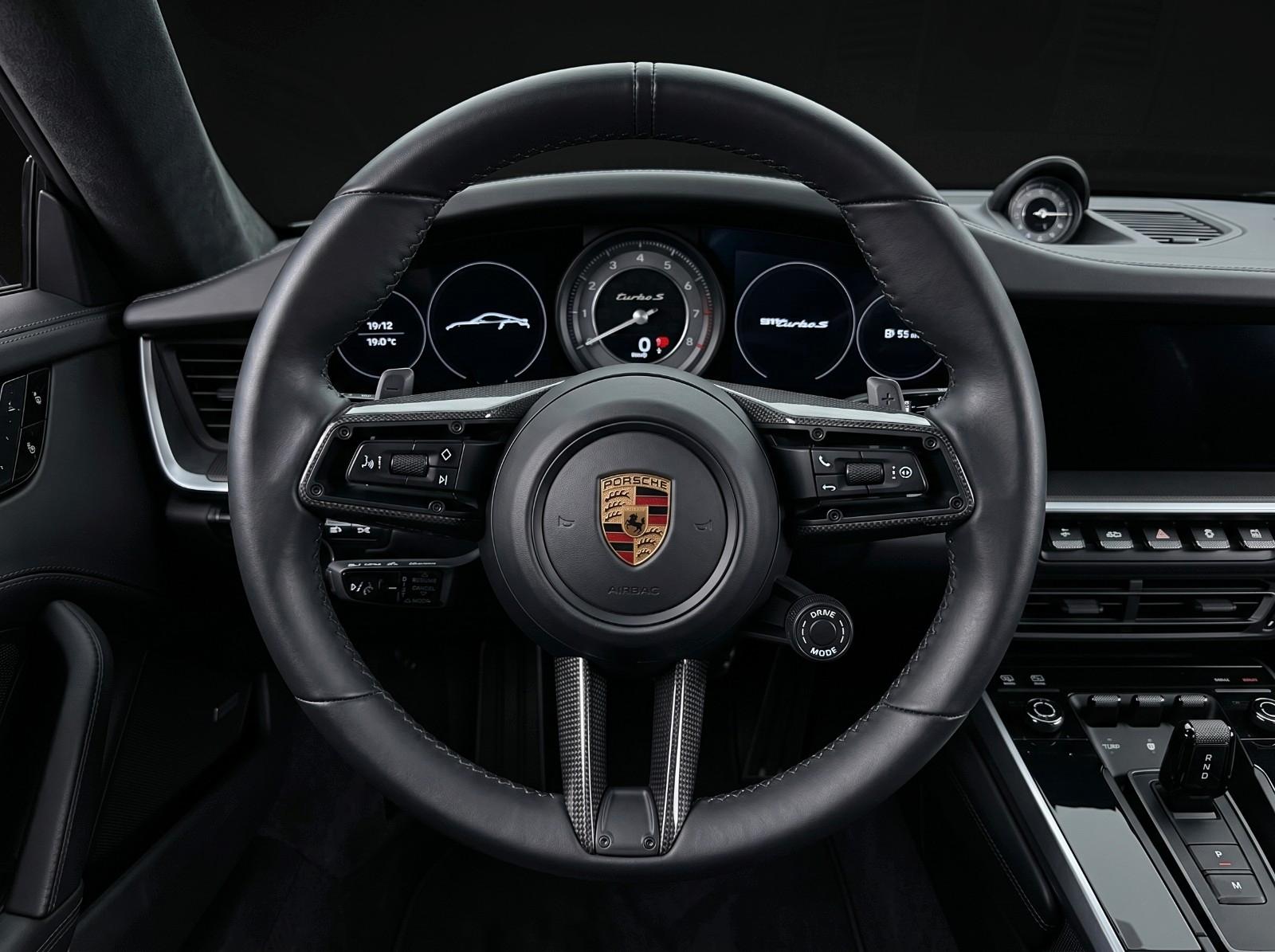 Porsche Turbo S | Carbon-Dach | Burmester | Lift