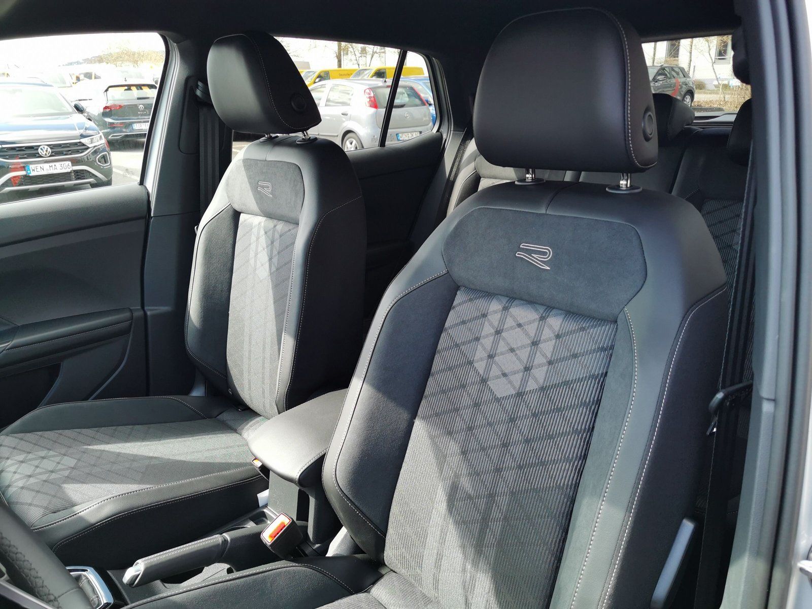 Volkswagen T-Cross - Bild 12
