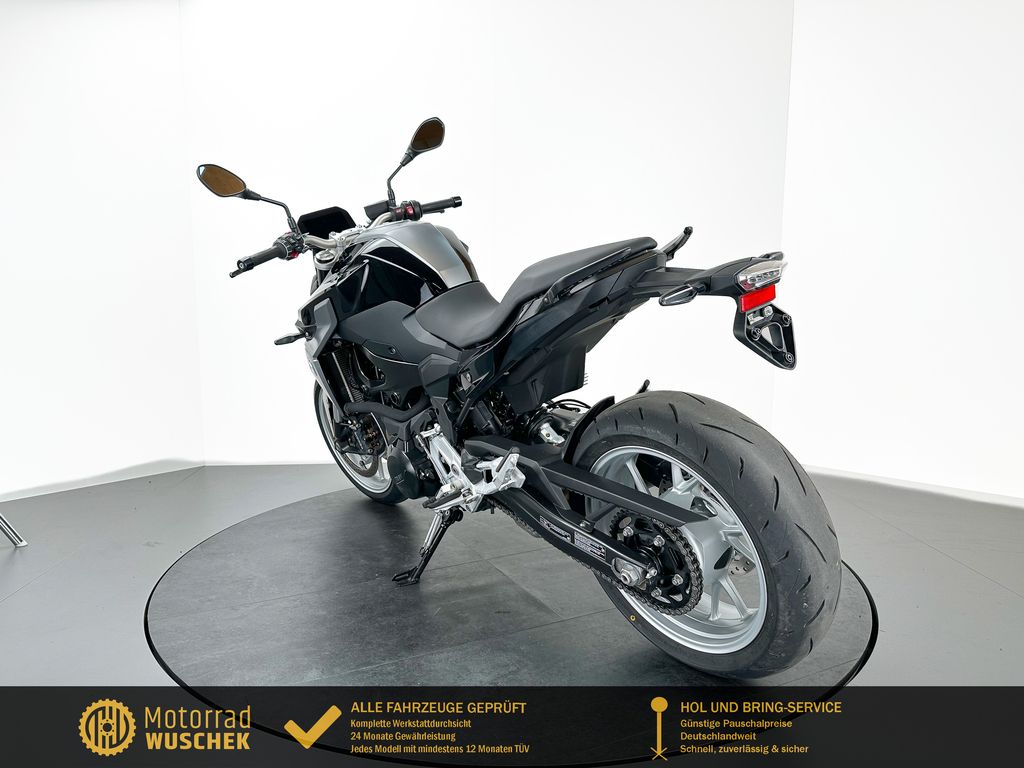 Fahrzeugabbildung BMW F900 R A2