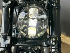 HARLEY DAVIDSON Softail Breakout 107 mit JEKILL & HYDE KLAPPE