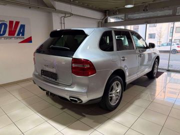 Porsche Cayenne - 3