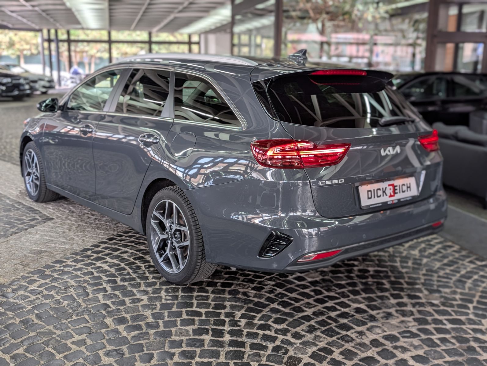 Fahrzeugabbildung Kia cee'd Sportswagon 1.5 Spirit SCC JBL KAM 7J Gar.