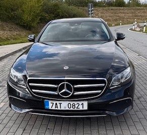 Image of Mercedes-Benz E 220
