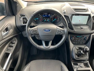 Ford Kuga - 12