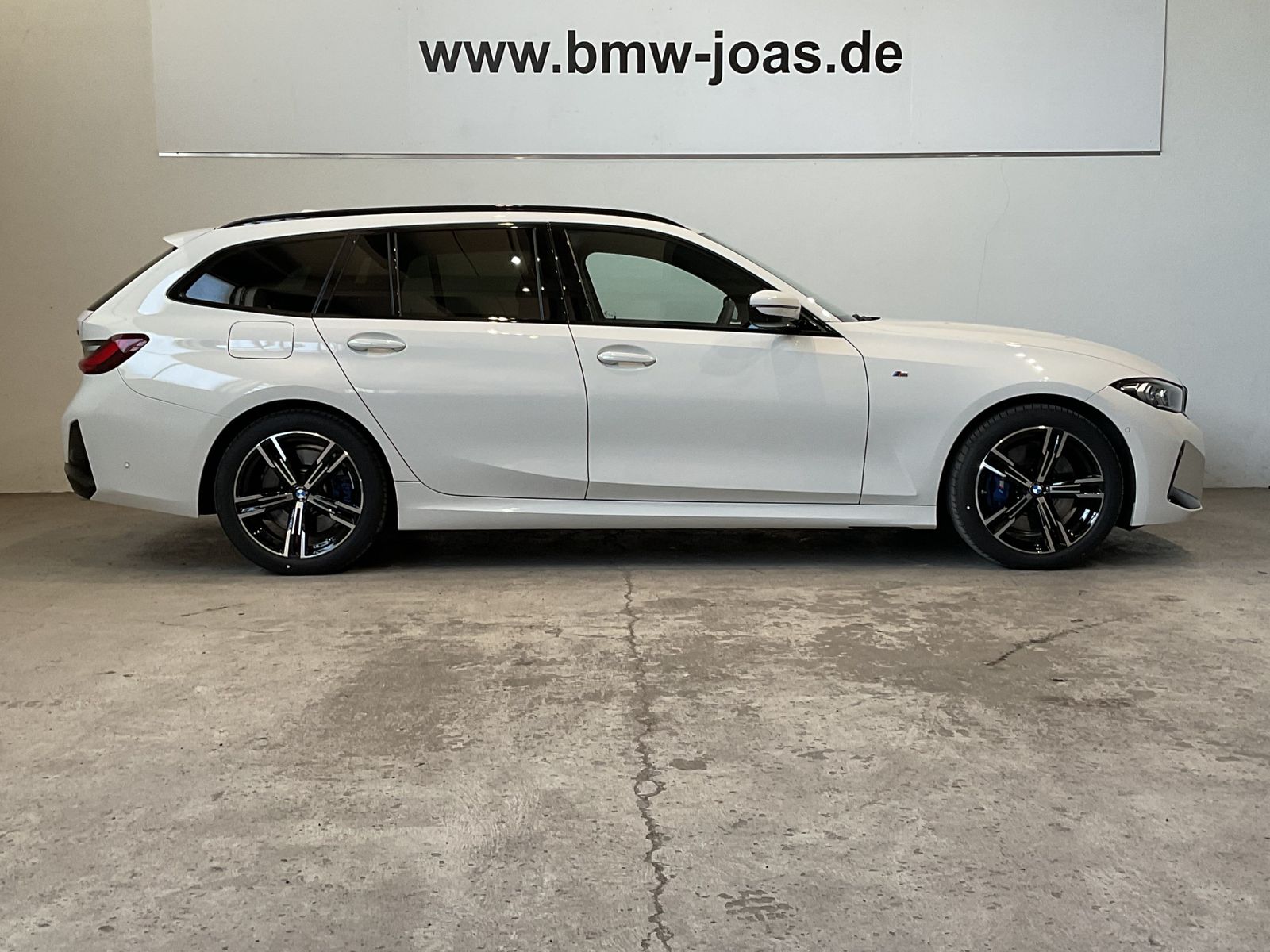 Fahrzeugabbildung BMW 330d xDrive Touring M Sportpaket