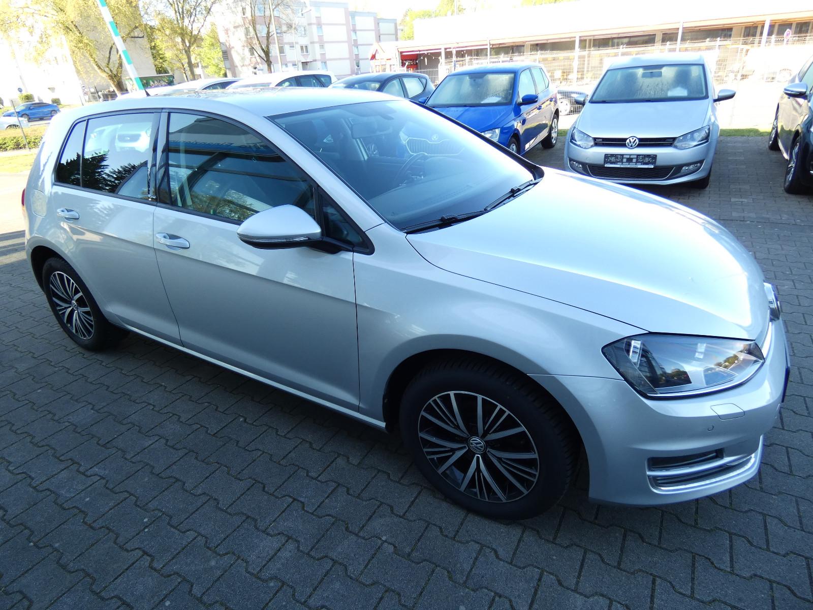 Volkswagen Golf VII Allstar BMT*2 HAND*SHZ*TÜV03/28*5-TÜR*