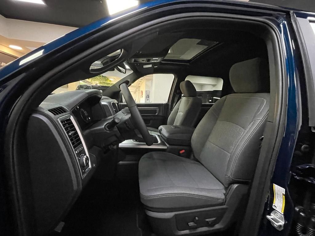 Fahrzeugabbildung Dodge WARLOCK CLASSIC CREW CAB HEMI 4x4 SOFORT!!