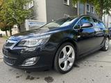 Opel Astra Sports Tourer 1.4 LPG Autogas Voll TÜV 27 - Opel Astra mit LPG-Antrieb: Sports Tourer