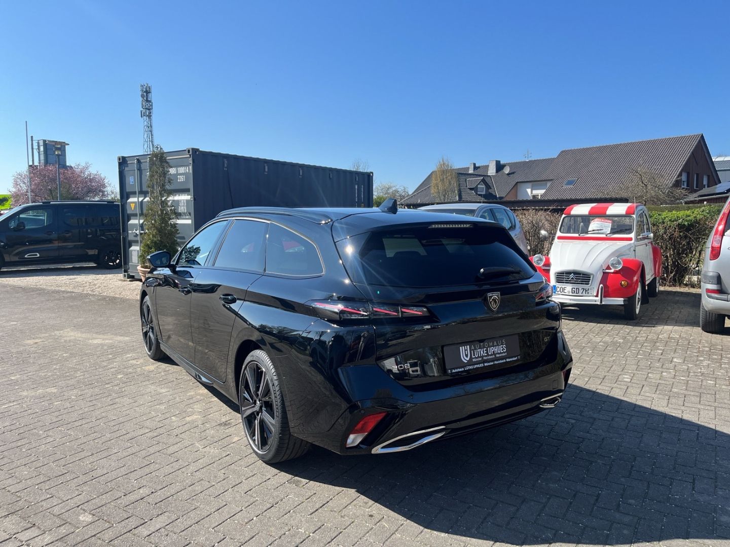 Fahrzeugabbildung Peugeot 308 1.5 SW GT BlueHDi 130 EAT8 ACC Panodach Navi