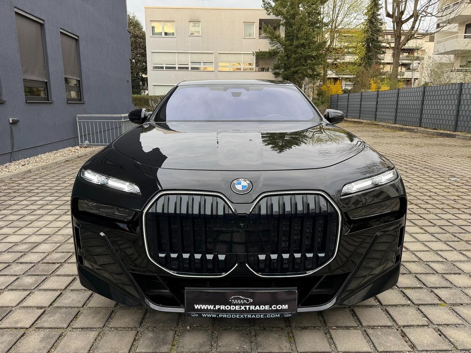 BMW 740d xD M-Sport A-Türe*Sky*TV*SoftClos*B&W*FULLL