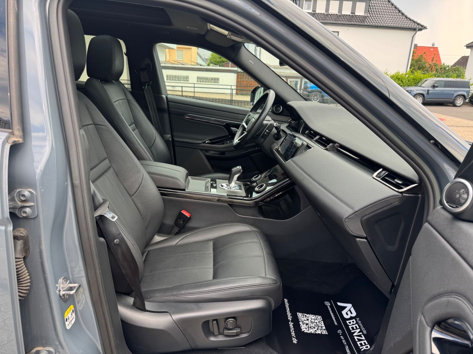 Fahrzeugabbildung Land Rover Range Rover Evoque R-Dynamic SE/Leder/PANO/LED