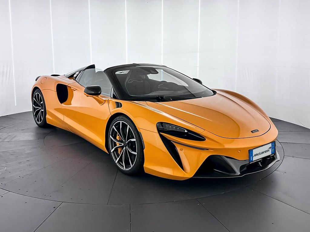 Image of McLaren Artura