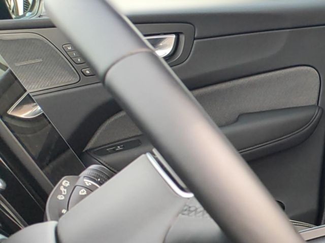VOLVO XC 60 (Bild 23 von Array)