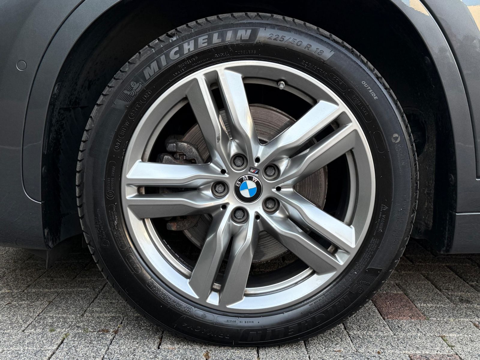Fahrzeugabbildung BMW X1 xDrive 25 e M Sport/M PAKET LED+LEDER+NAV+SHZ