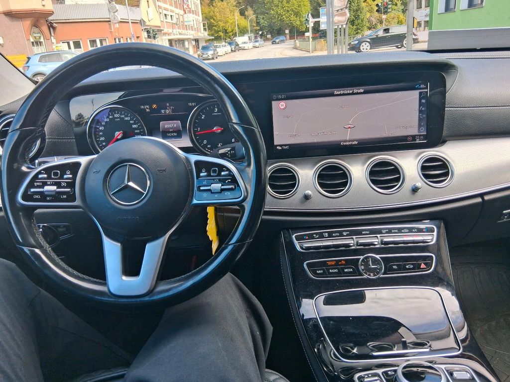 Image of Mercedes-Benz C 220
