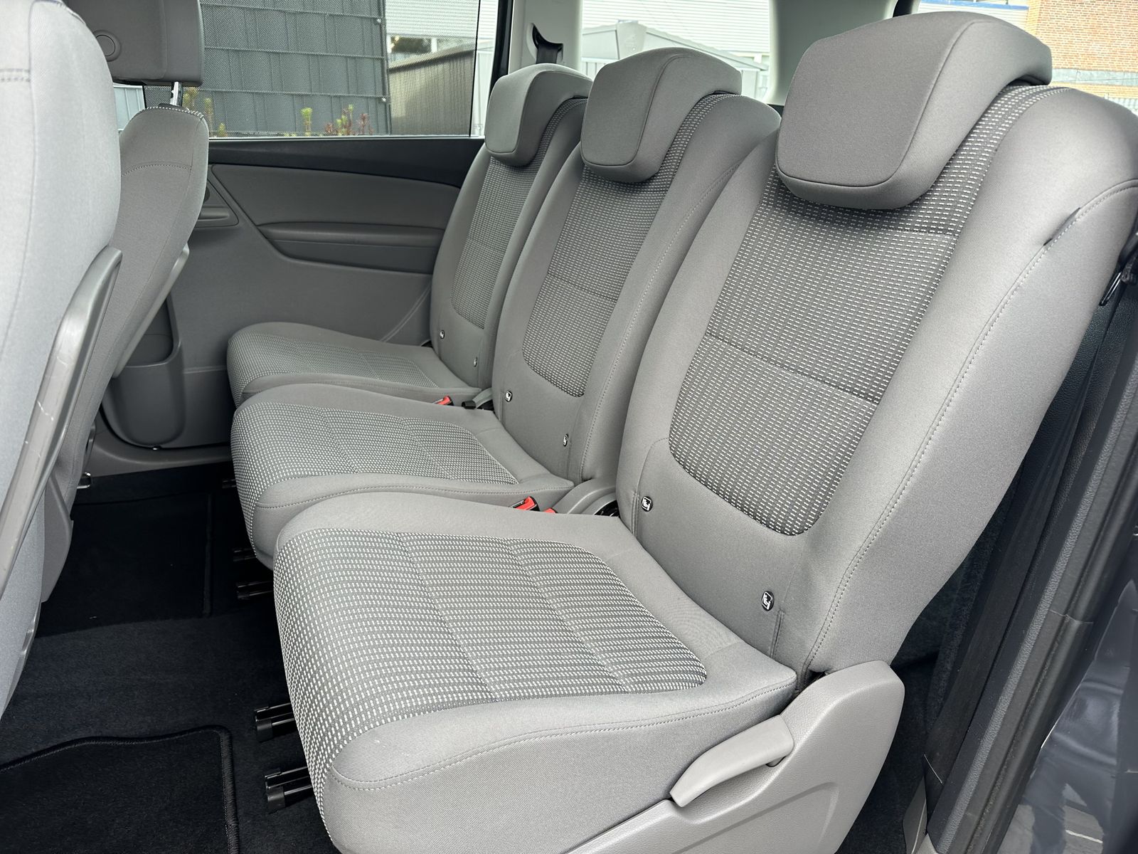 Fahrzeugabbildung SEAT Alhambra 2.0 TDI Ecomotive Style NAV+AHK+KAMERA