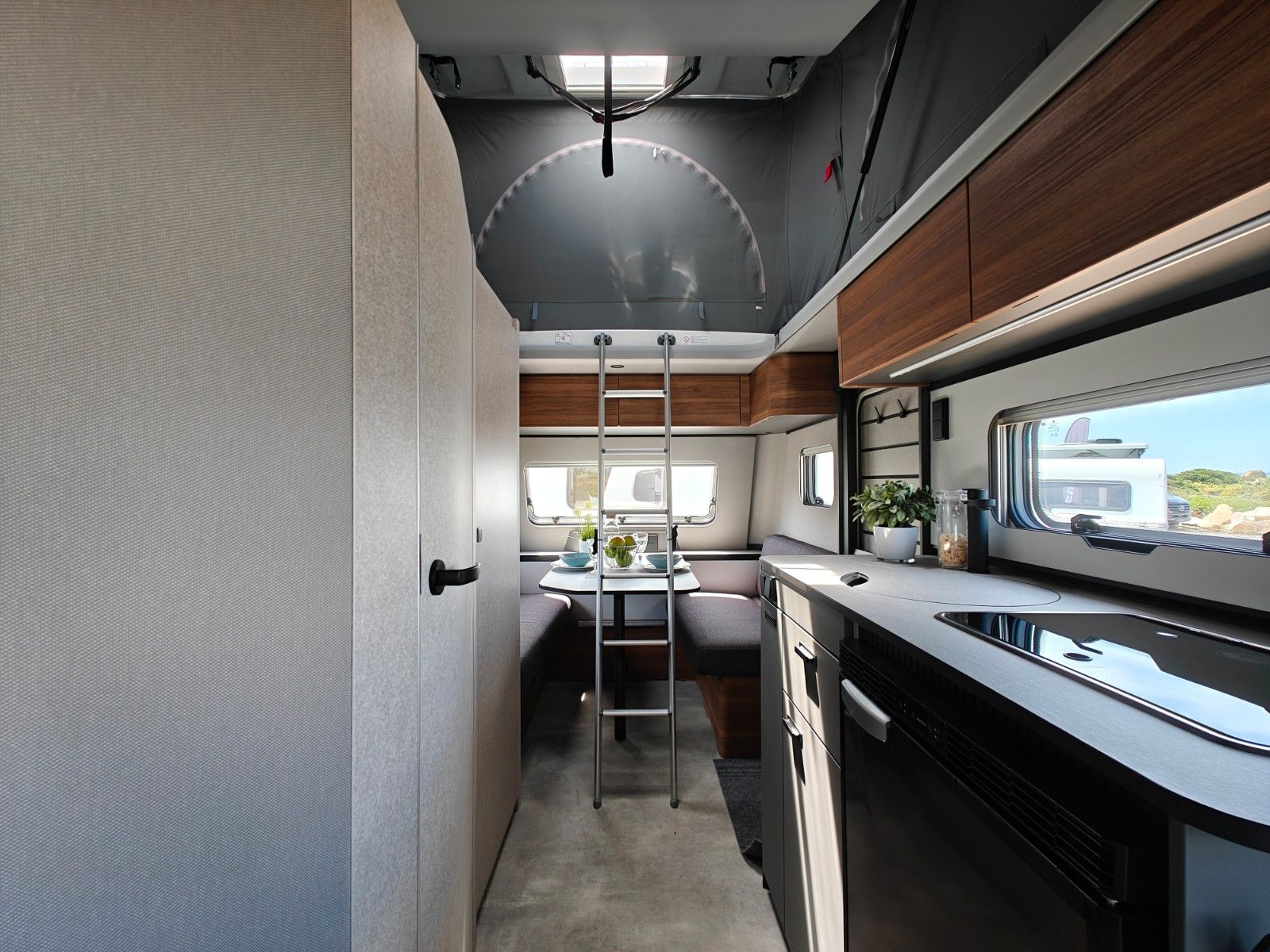Fahrzeugabbildung HYMER / ERIBA / HYMERCAR Feeling 425 2026
