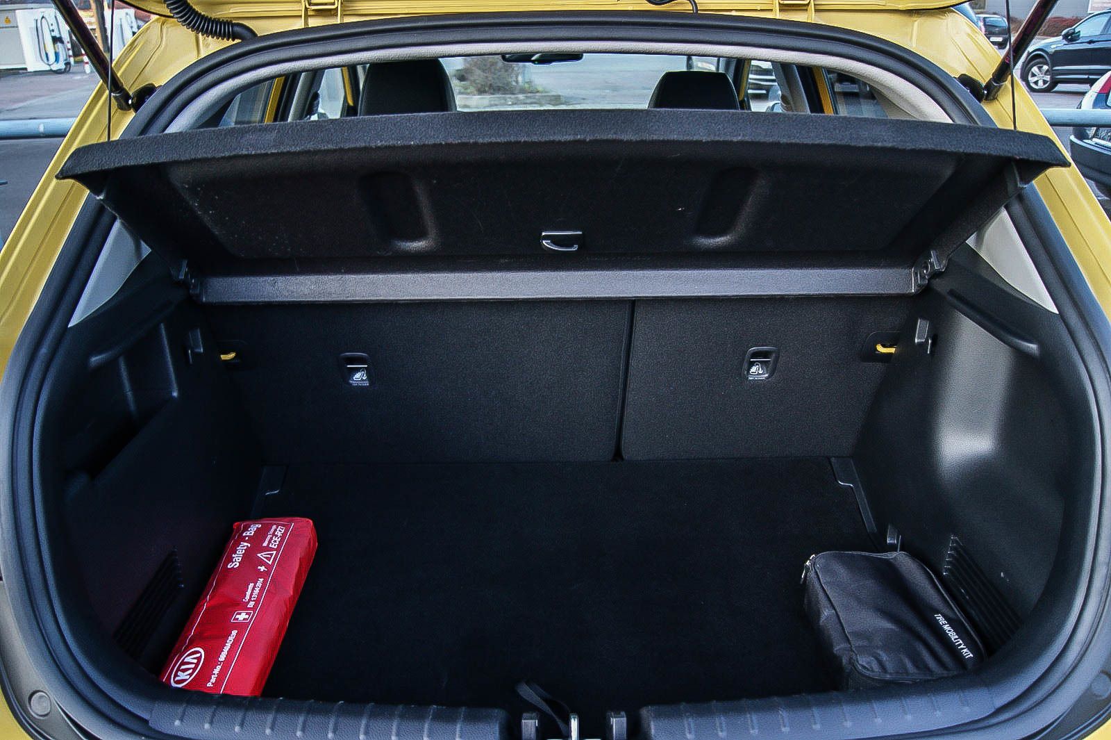 Fahrzeugabbildung Kia Stonic 1.0 T-GDI Mild-Hybrid Spirit FLORIDAGELB