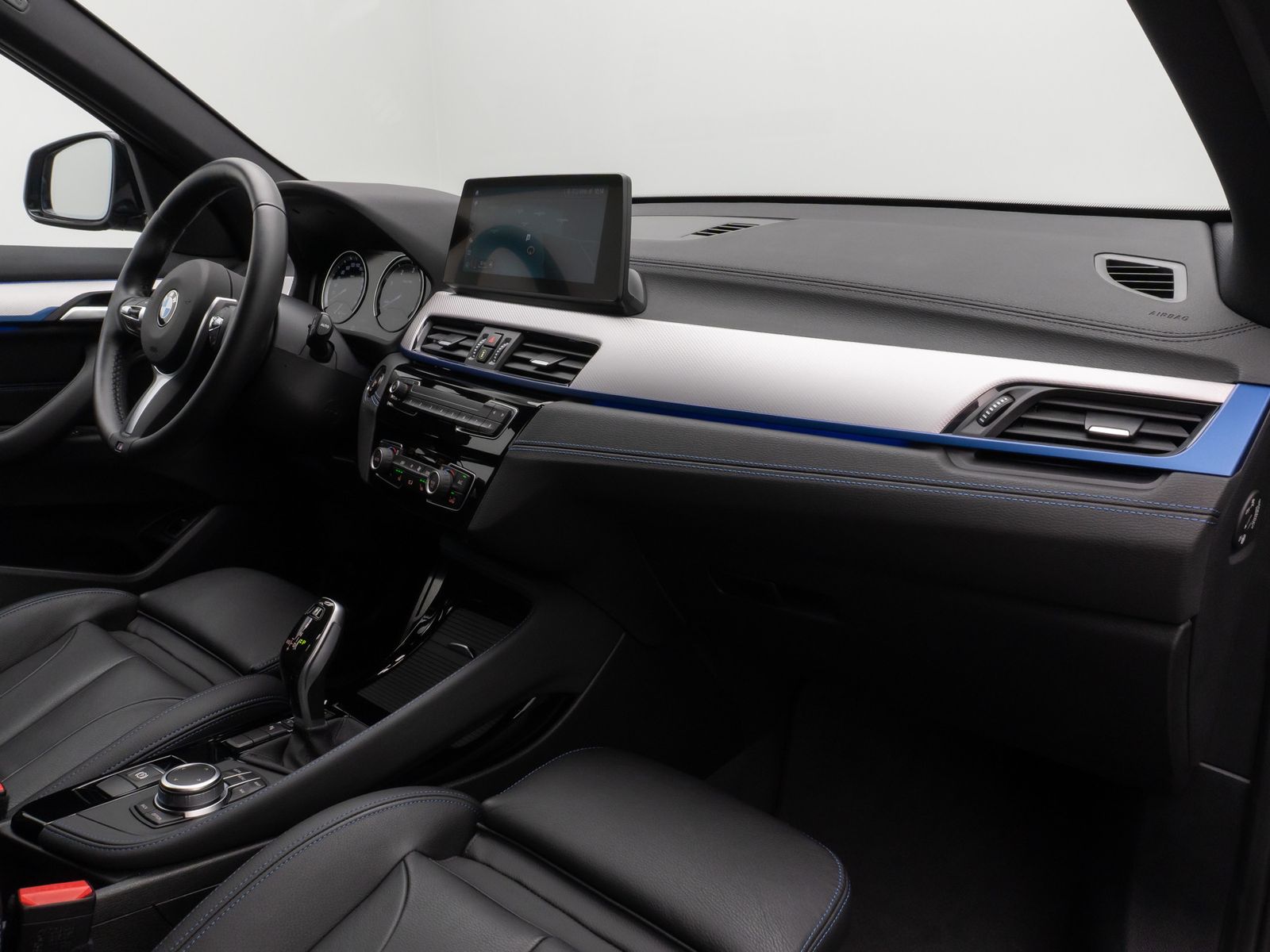 Fahrzeugabbildung BMW X1 sD20d M Sport NaviPlu HUD DAB Alarm Leder 18"