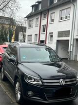Volkswagen zum verkaufen steht ein Volkswagen tiguan ... - Volkswagen Tiguan mit Diesel-Antrieb: Limousine, Automatik