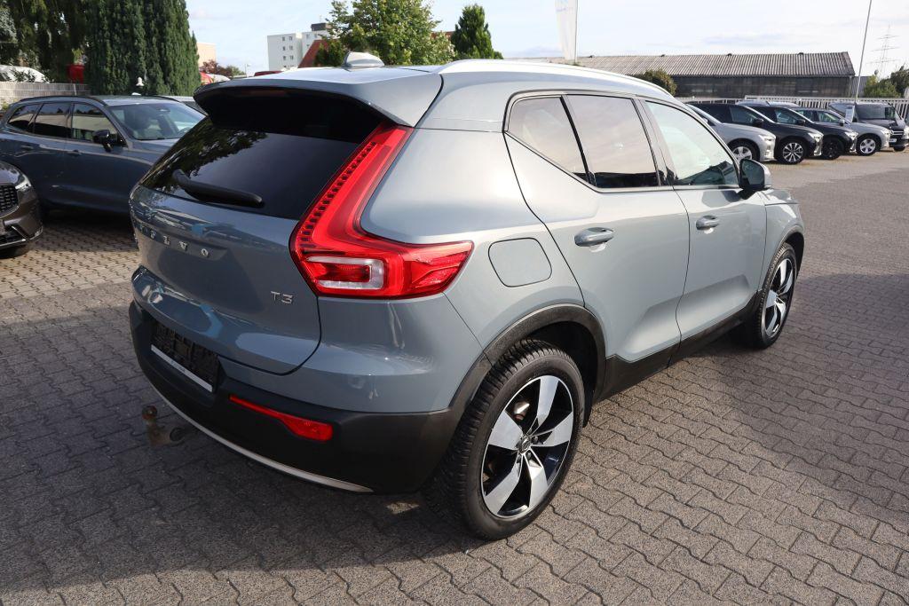 Volvo XC40 T3 Geartronic Momentum Pro|AHK|NAVI|R-CAM|