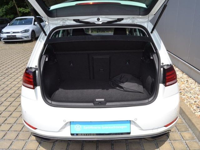 Golf VII e-Golf CL/WÄRMEPUMPE/LED/NAVI-PRO+VZE/D