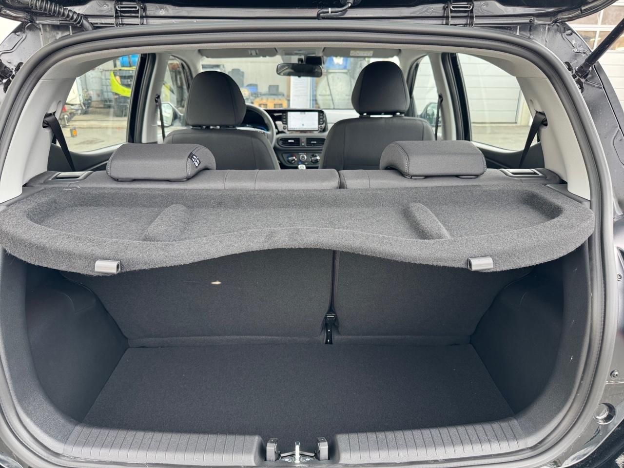 Fahrzeugabbildung Hyundai i10 SELECT Kam. LM Navi PDC SpurH
