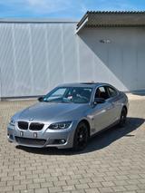 BMW 325i E92 Coupé TÜV M-Paket 335i Optik - BMW 325 Coupé 325i m paket mit Benzin-Antrieb