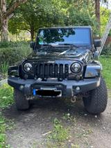 Jeep Wrangler 3.6l V6 Unlimited Sahara Automatik ... - Jeep Wrangler mit Benzin-Antrieb: Geländewagen, Automatik