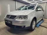 Volkswagen Touran 1.6 FSI Highline *1.Hand* *Automatik* - Volkswagen Touran: Fsi
