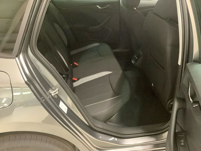 Kamiq Tour 1,0 85 kW DSG AHK NAVI ALU SHZG