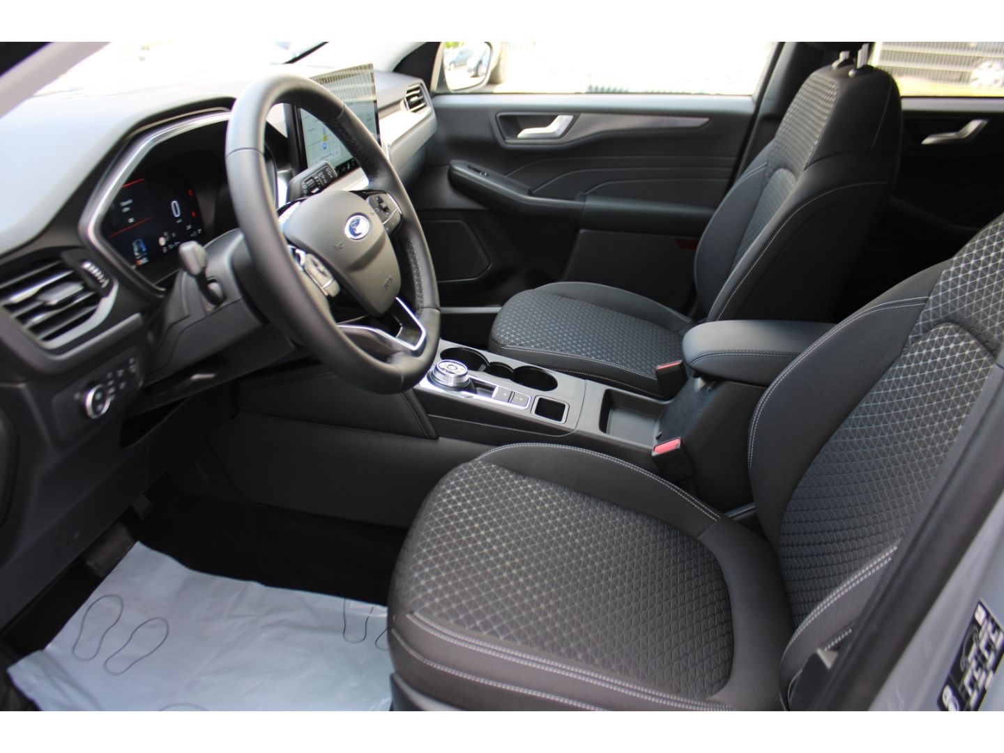 FORD Kuga 1,5 EcoBoost Titanium ACC LED 360 Gr. Navi - Image 7