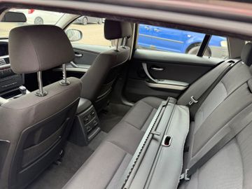 BMW 320 - 6