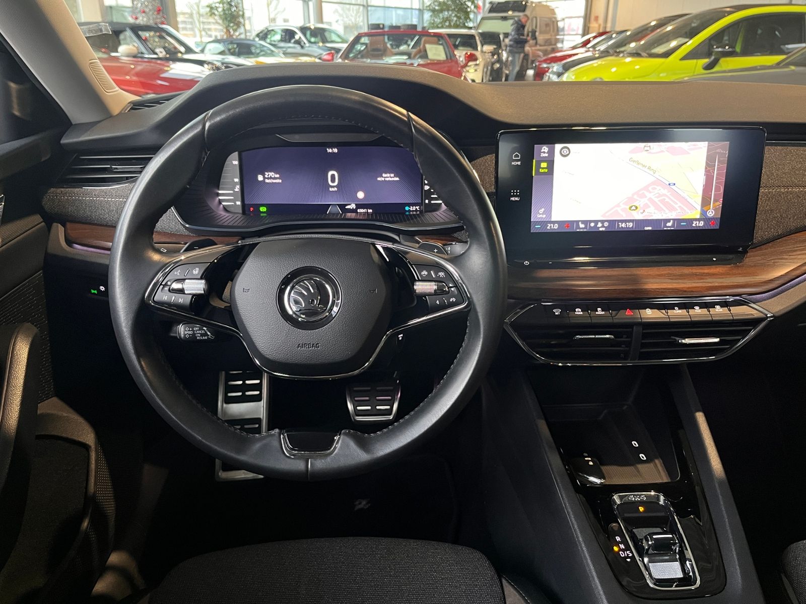 Fahrzeugabbildung SKODA Octavia Combi Scout 4x4 VIRTUAL ACC HUD LED