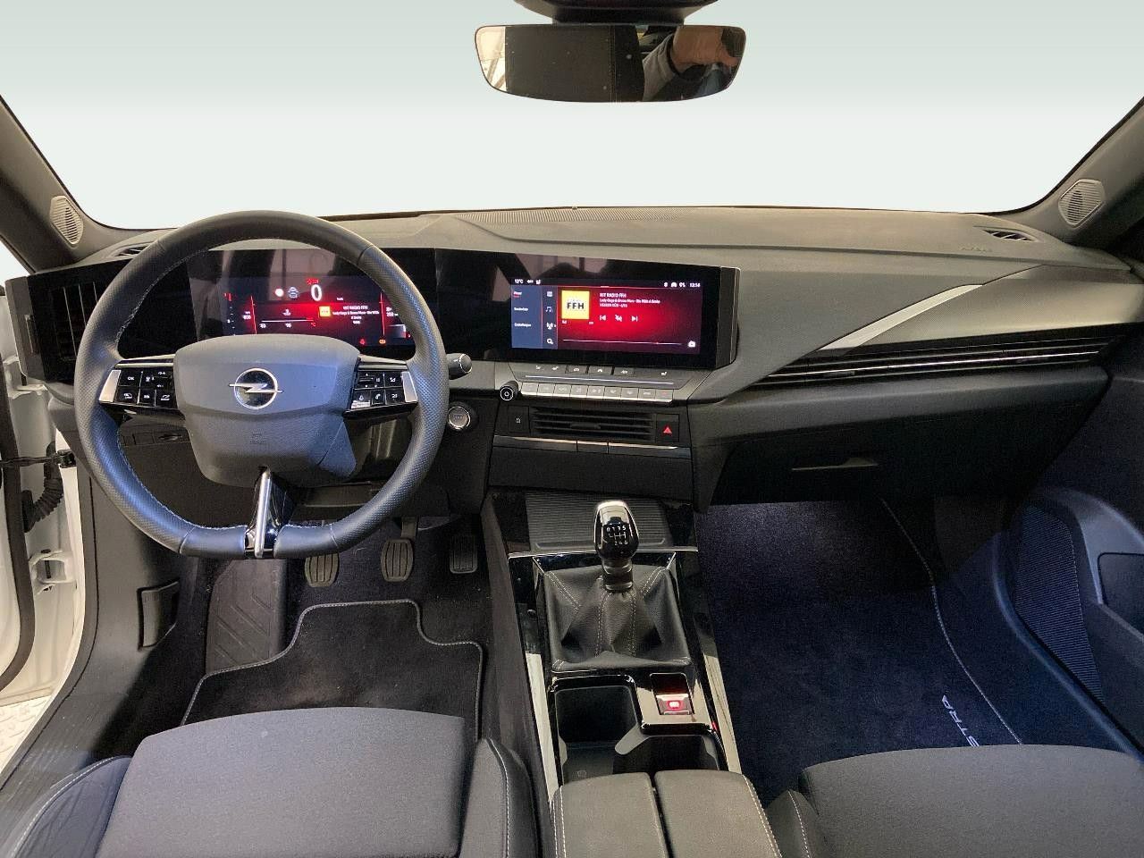 Fahrzeugabbildung Opel Astra L Sports Tourer GS Line/NAVI/AHK/Allwetter