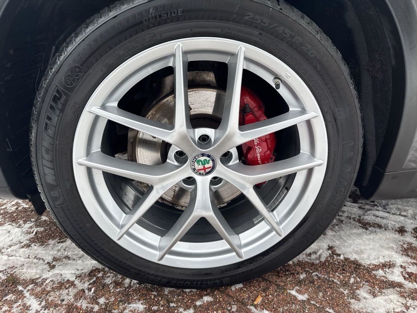 Fahrzeugabbildung Alfa Romeo Stelvio Super Q4 -Panoramadach-Xenon-AHK-