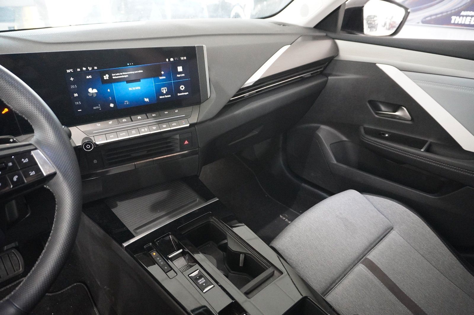 Fahrzeugabbildung Opel Astra L ST 1.6 HYBRID ELEGANCE NAVI/LED/KAMERA