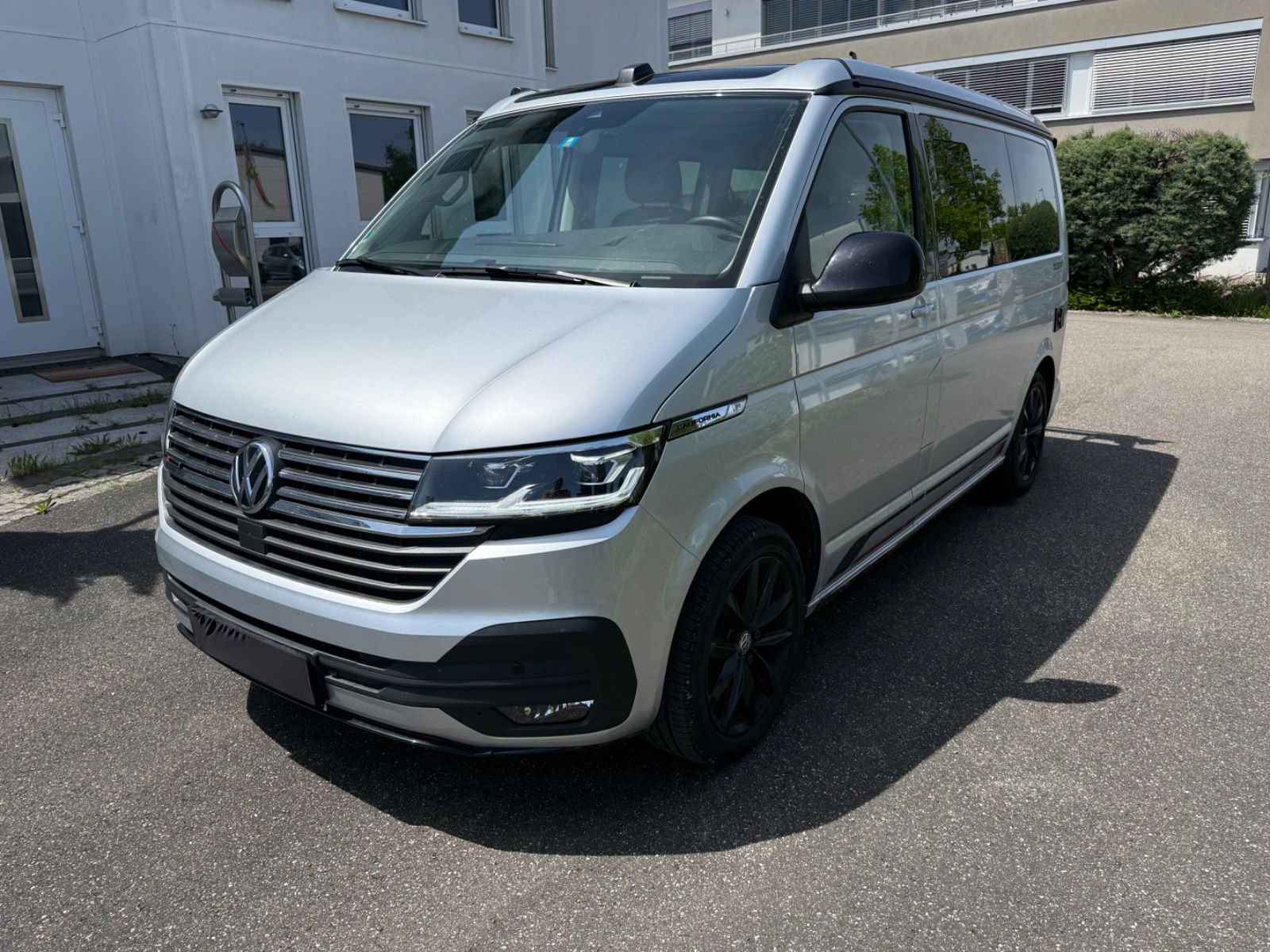 Volkswagen T6.1 California Edition Red . 2 foto 5
