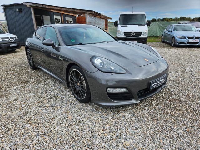 Porsche Panamera 4 S