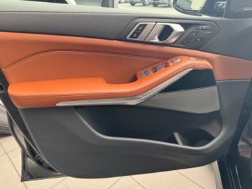 BMW X7 - 11