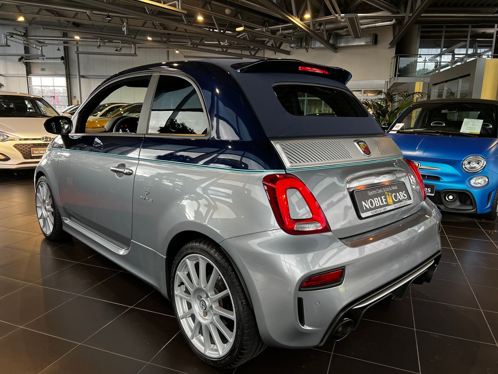 Fahrzeugabbildung Abarth 695C Rivale 175th Anniversary XEN NAVI LEDER Sit