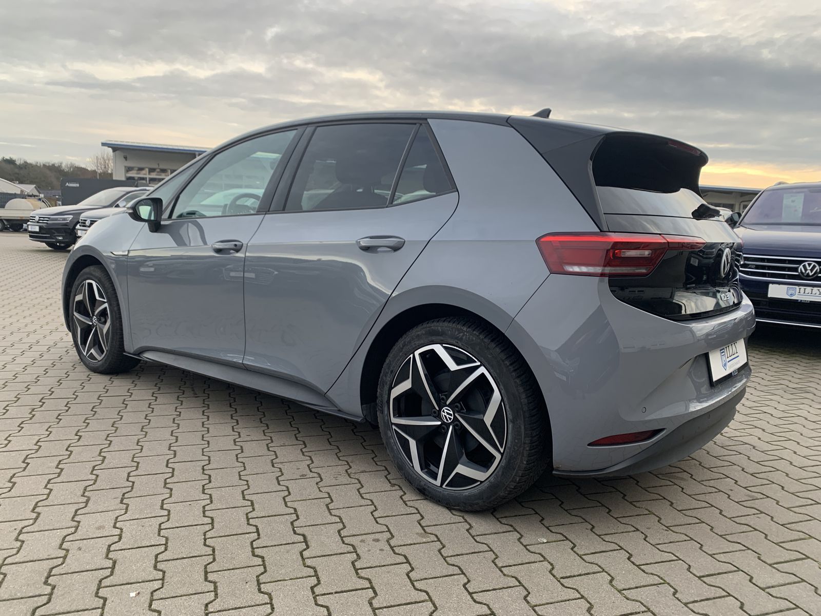 Fahrzeugabbildung Volkswagen ID.3 Pro Performance 150 kW Tech*LED-Matrix*pano