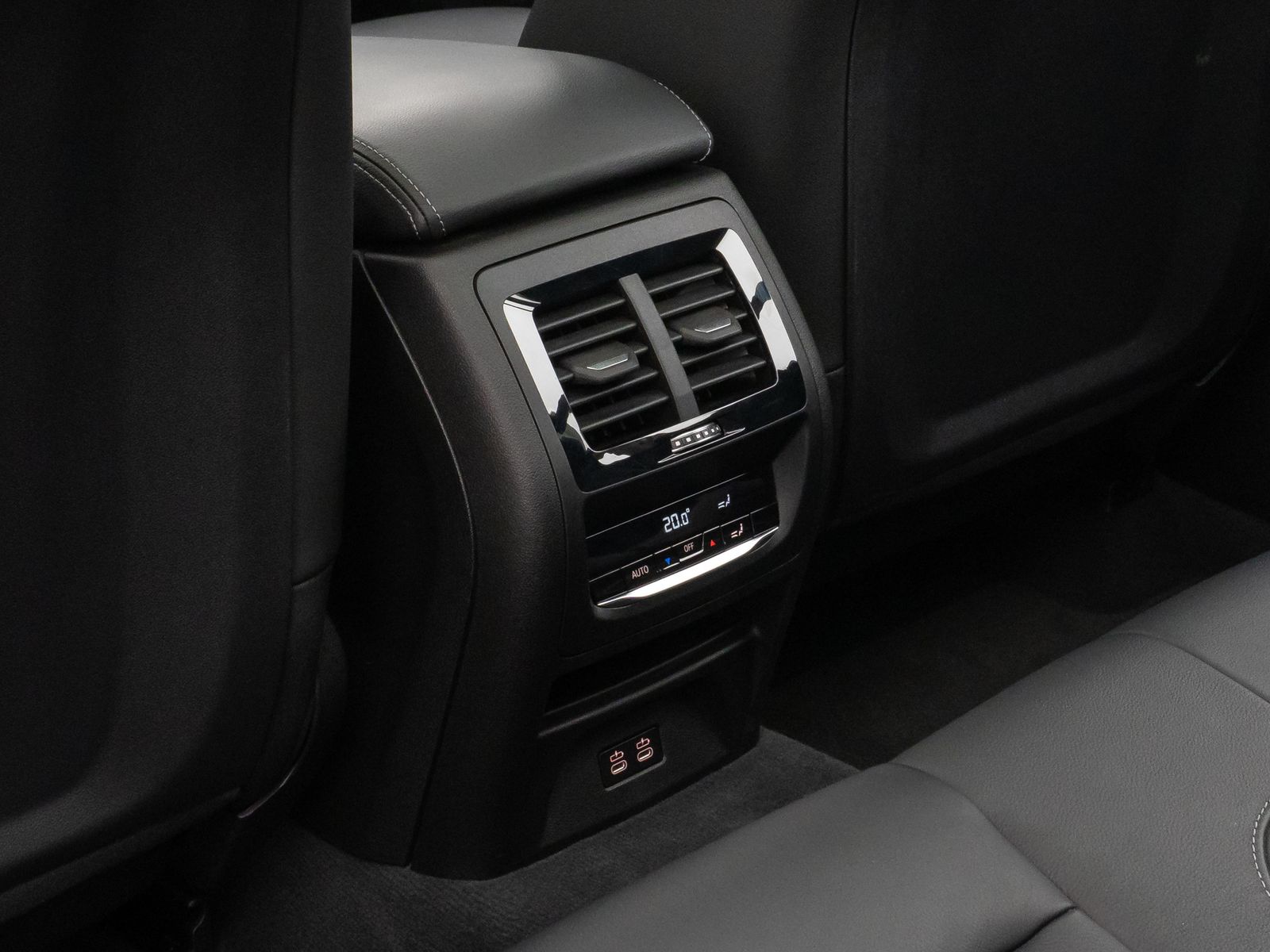 Fahrzeugabbildung BMW X3 xD20d Panorama Kamera DAB HiFi Komfort Alarm