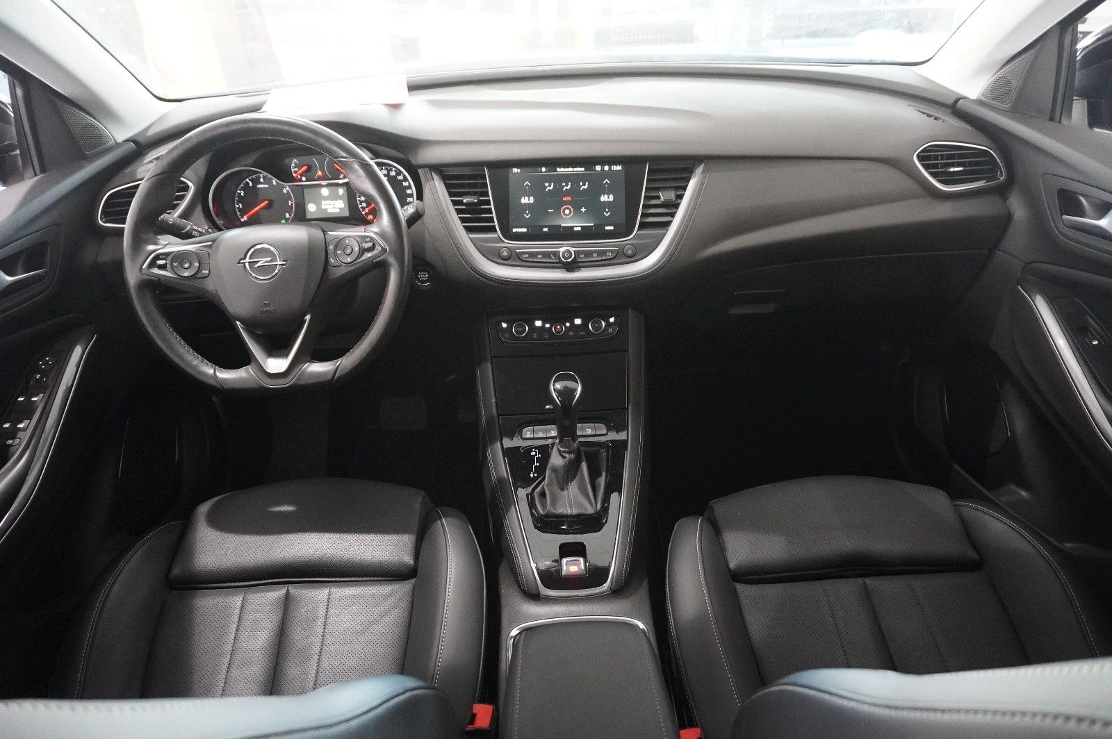 Fahrzeugabbildung Opel Grandland (X) 1.5D ULTIMATE NAVI/LED/360°/SH/AHK